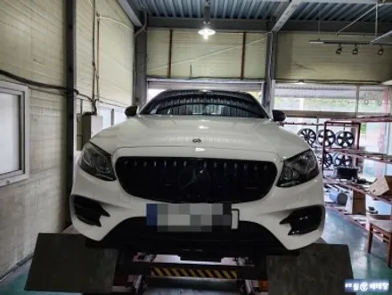 벤츠 E300 크렉 수리 & 도장 복원 [휠복원전문][휠깨짐복원] / 인천 서구 금곡동