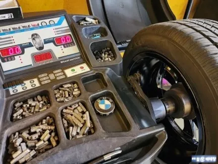 BMW X6 유광블랙복원 [휠손상][휠복원싼곳] / 인천 서구 금곡동