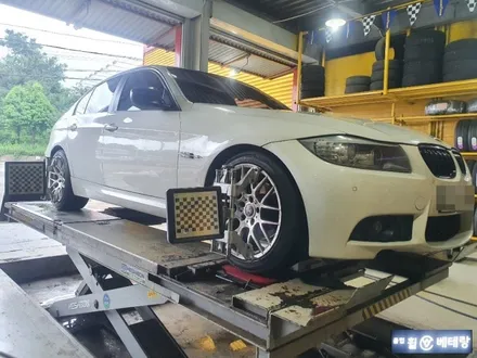 BMW320d 크랙수리 & 중고타이어교환[크랙수리복원전문][가격만족] / 인천 서구 금곡동