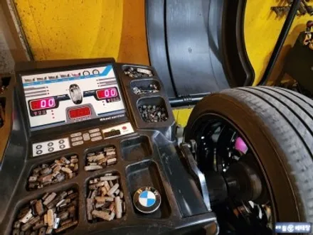 BMW 520d 유광 블랙 복원 [휠손상복원][휠전문] / 인천 서구 금곡동