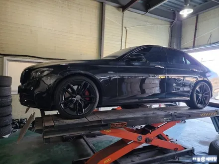 벤츠 E53amg 무광블랙 복원 [휠수리복원][휠도장복원] / 인천 서구 금곡동
