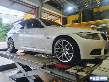 BMW320d 크랙수리 & 중고타이어교환[크랙수리복원전문][가격만족] / 인천 서구 금곡동
