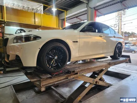 BMW 520d 유광 블랙 복원 [휠손상복원][휠전문] / 인천 서구 금곡동