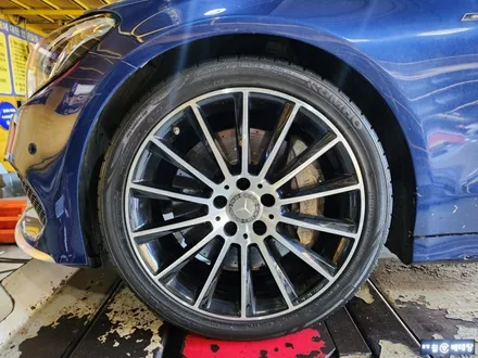 벤츠C45amg 굴절수리, 중고타이어교환 [휠복원][중고타이어많은곳] / 인천 서구 금곡동
