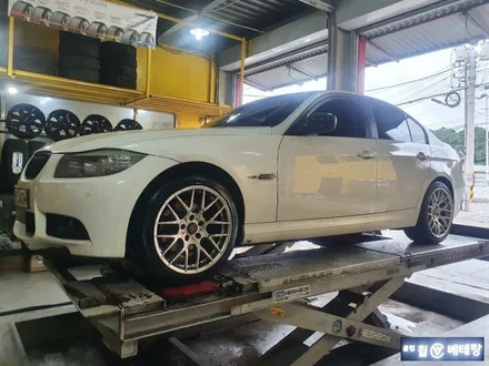 BMW320d 크랙수리 & 중고타이어교환[크랙수리복원전문][가격만족] / 인천 서구 금곡동