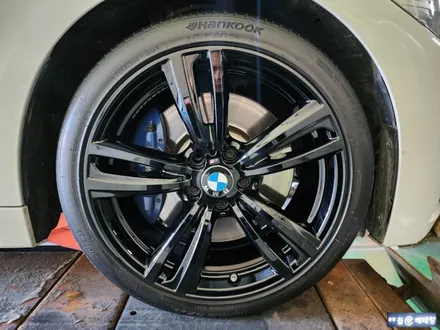 BMW420d 컨버터블 유광블랙복원[휠손상복원][백화현상] / 인천 서구 금곡동