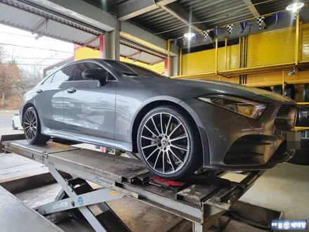 벤츠 CLS450d 굴절수리 & 한국 벤투스 프리미엄 스포츠 타이어 교환 [휠 타이어 전문][굴절수리전문] / 인천 서구 금곡동