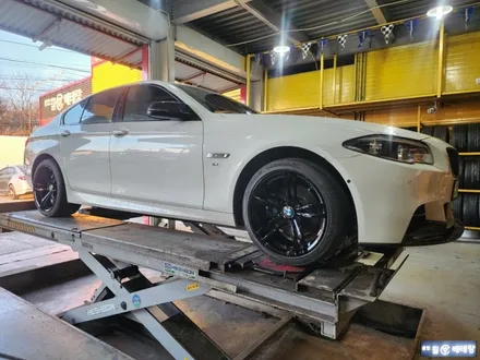 BMW 520d 유광 블랙 복원 [휠손상복원][휠전문] / 인천 서구 금곡동