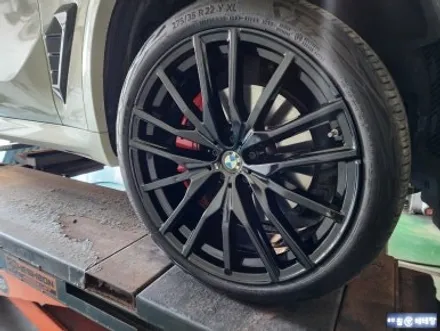 BMW X5 유광블랙 복원 [휠복원잘하는곳][휠긁힘복원] / 인천 서구 금곡동
