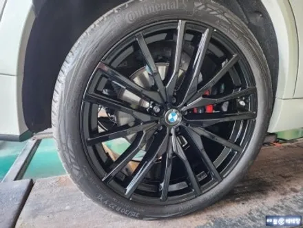 BMW X5 유광블랙 복원 [휠복원잘하는곳][휠긁힘복원] / 인천 서구 금곡동