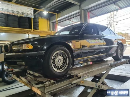 BMW740iL e38 고스트크롬복원 및 금호 윈터크래프트WP72 타이어교환[선택복원][겨울용타이어] / 인천 서구 금곡동