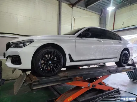 BMW 730Ld 유광블랙 복원 [휠손상복원][도장불량] / 인천 서구 금곡동