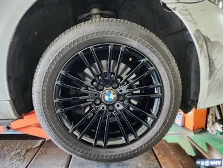 BMW 520d 유광블랙 복원 [휠수리복원][도장손상] / 인천 서구 금곡동