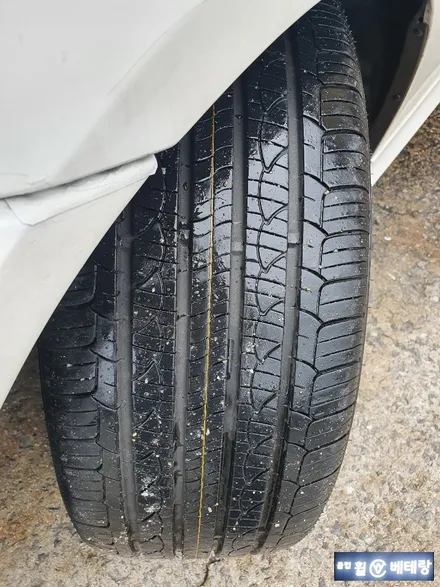 BMW320d 크랙수리 & 중고타이어교환[크랙수리복원전문][가격만족] / 인천 서구 금곡동