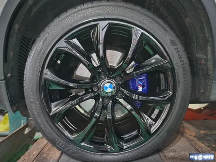 BMW X6 캘리퍼 & 유광블랙복원 & 한국 다이나프로프리미엄컴포트 타이어교환 [휠타이어][명품복원] / 인천 서구 금곡동