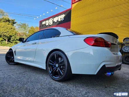 BMW420d 컨버터블 유광블랙복원[휠손상복원][백화현상] / 인천 서구 금곡동