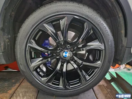 BMW X6 캘리퍼 & 유광블랙복원 & 한국 다이나프로프리미엄컴포트 타이어교환 [휠타이어][명품복원] / 인천 서구 금곡동