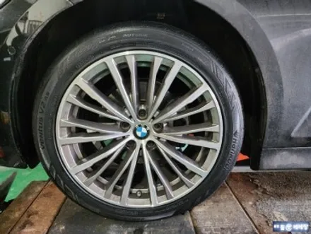 BMW320i 컷팅복원 & 한국 벤투스 컴포트 타이어 교환 [휠손상복원][휠타이어전문] / 인천 서구 금곡동