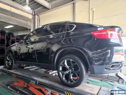 BMW X6 고스트크롬복원 및 금호 크루젠HP91 타이어교환[휠타이어][대차서비스] / 인천 서구 금곡동