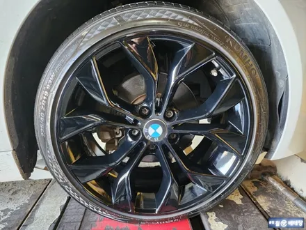 BMW320D 유광블랙복원 [휠손상복원][휠복원잘하는곳] / 인천 서구 금곡동