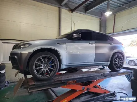 BMW X6m 오즈레이싱 하이퍼XT-HLT 22인치 힙합레드복원 [휠복원][휠복원잘하는곳] / 인천 서구 금곡동