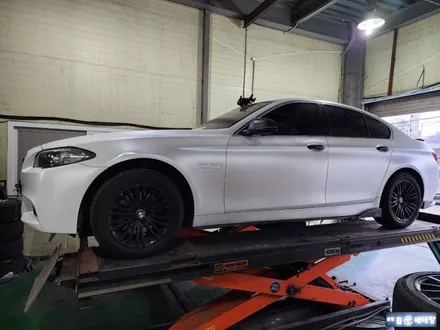 BMW 520d 유광블랙 복원 [휠수리복원][도장손상] / 인천 서구 금곡동
