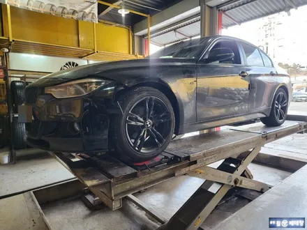 BMW 320d 유광블랙 복원 [업체의뢰][휠손상복원] / 인천 서구 금곡동
