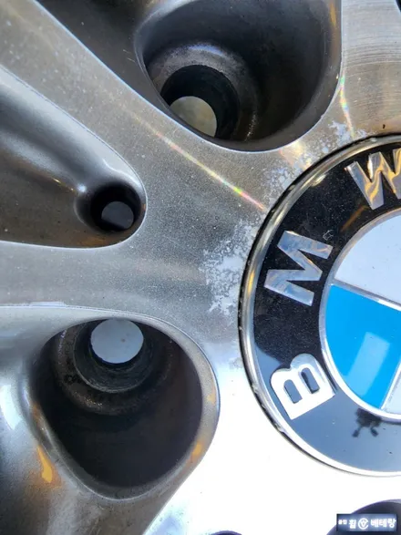 BMW420d 컨버터블 유광블랙복원[휠손상복원][백화현상] / 인천 서구 금곡동