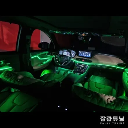 더뉴싼타페TM엠비언트 깔끔하고 스포티하게 실내튜닝 차분한 단색과 알록달록 무빙을 한번에 평택안성 잘란튜닝 / 경기 안성