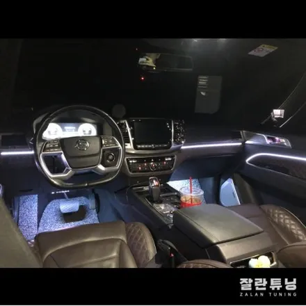 올 뉴 렉스턴 엠비언트 실내 무드등으로 투박한SUV에 감성추가요~ / 경기 안성