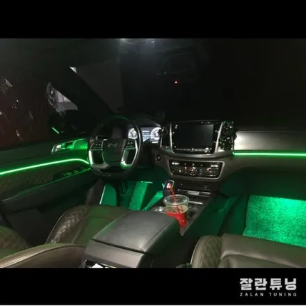 올 뉴 렉스턴 엠비언트 실내 무드등으로 투박한SUV에 감성추가요~ / 경기 안성