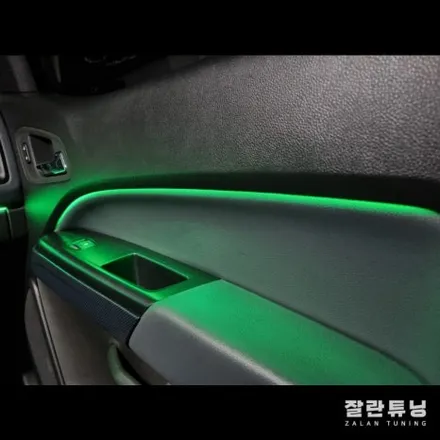 쉐보레 콜로라도 엠비언트 투박한 픽업트럭도 무드등이 있다면? / 경기 안성