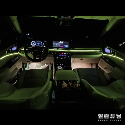 카니발KA4엠비언트 무드등으로 더욱 감성적인 실내분위기 연출 평택안성 잘란튜닝 / 경기 안성