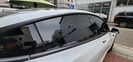 김포 신차패키지 전문점 제노사이드 테슬라 모델Y 모델3 썬팅 블랙박스 보조배터리 시공 / 김포시 장기동