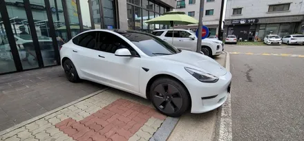 김포 신차패키지 전문점 제노사이드 테슬라 모델Y 모델3 썬팅 블랙박스 보조배터리 시공 / 김포시 장기동