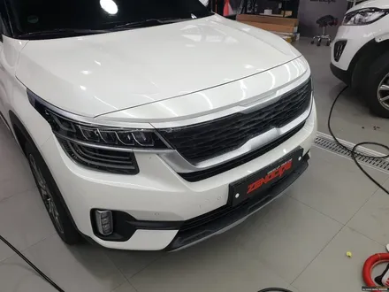[제노사이드] 어메이징 SUV 기아 셀토스 SELTOS 순정엠블럼 삭제 및 이니셜 튜닝 레터링 튜닝 엠블럼 튜닝 / 김포시 장기동