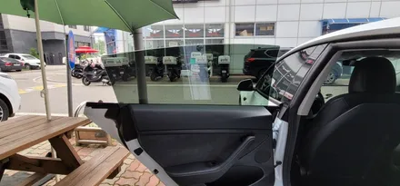 김포 신차패키지 전문점 제노사이드 테슬라 모델Y 모델3 썬팅 블랙박스 보조배터리 시공 / 김포시 장기동