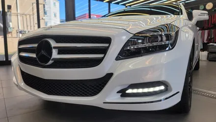 김포 랩핑 전문점 제노사이드 벤츠 W218 CLS250 CDI 3M2080 유광화이트골드스파클 전체랩핑 / 크롬죽이기 / 휠스크레치복원도색 / 김포시 장기동