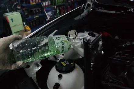김포 멀티튜닝숍 제노사이드 중고차패키지 BMW F10 528i 엔진오일 교환/틴팅 재시공/유리막 코팅 / 김포시 장기동