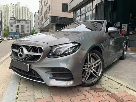 김포랩핑 전문샵 제노사이드 벤츠 E220d 카브리올레 3M 2080 - GP281 Gloss Flip Psychedelic(플립싸이키델릭) 전체랩핑 시공 / 김포시 장기동