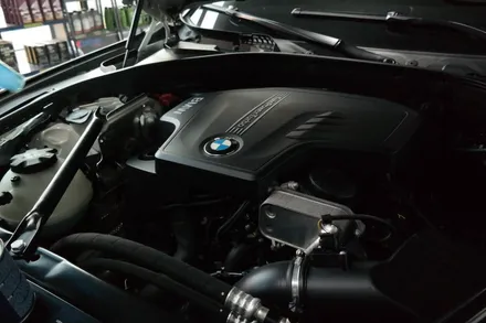 김포 차량관리 전문샵 제노사이드 중고차관리 BMW 528i 중고차구입후 /정비(오일,점화플러그,점화코일)/썬팅재시공(글라스틴트선셋)/유리막코팅/PPF/ 한번에 시공완료 / 김포시 장기동