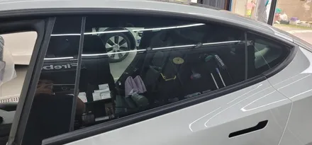 김포 신차패키지 전문점 제노사이드 테슬라 모델Y 모델3 썬팅 블랙박스 보조배터리 시공 / 김포시 장기동