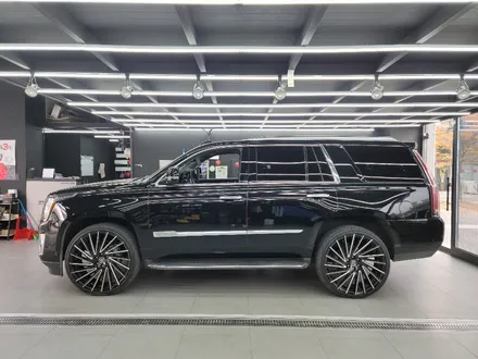 김포 튜닝/랩핑/광택/덴트 토탈케어멀티튜닝샵 제노사이드  캐딜락 에스컬레이드 올블랙 차량만들기  시공 (크롬없애기,크롬죽이기) / 김포시 장기동