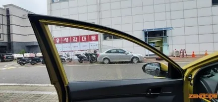 [김포 썬팅] 맑고 잘 보이는 썬팅, 열 차단 기능은 있지만 옅은 농도의 어항 썬팅 매력, 정반대의 프라이버시와 극대화된 열 차단 성능이 확실한 썬팅과 비교해 보기 / 김포시 장기동