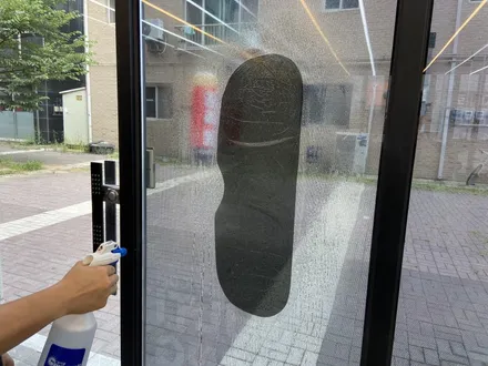 김포 프리미엄 썬팅 전문점 제노사이드 더넥스트스파크 썬팅재시공시원한 블루블랙 컬러의 세인트아모 아쿠아82 열차단썬팅 / 김포시 장기동