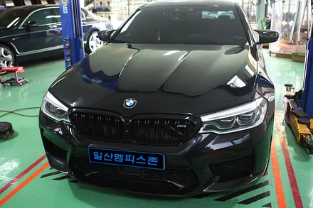 [BMW] F90 M5 우레탄 캘리퍼도색 - 리얼 골드 - 일산멤피스존 - 서울 경기 일산 파주 브레이크 캘리퍼도색 잘하는곳 비용 신형개조 컨버젼 / 파주 운정로