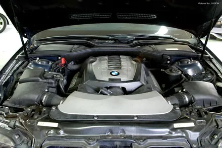 [BMW] 750Li (E66) 엔진커버 도색 / 엔진룸 드레스업  - 일산멤피스존 - 서울 경기 일산 파주 브레이크 캘리퍼도색 드레스업 튜닝 복원 잘하는곳 / 파주 운정로