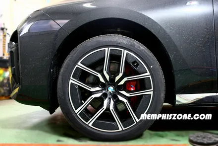 [BMW] 740i(G70) 우레탄 캘리퍼도색 - 익스트림 레드 - 일산멤피스존 - 서울 경기 일산 파주 브레이크 캘리퍼도색 드레스업 튜닝 복원 잘하는곳 / 파주 운정로