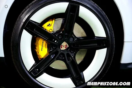 [포르쉐] 타이칸4 브레이크 캘리퍼도색 - 익스트림 옐로우 - 일산 멤피스존 - 수입차 수퍼카 전문 캘리퍼도색 잘하는곳 비용 드레스업 튜닝 / 경기 파주