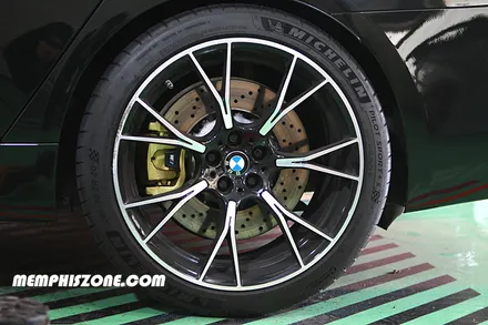 [BMW] F90 M5 우레탄 캘리퍼도색 - 리얼 골드 - 일산멤피스존 - 서울 경기 일산 파주 브레이크 캘리퍼도색 잘하는곳 비용 신형개조 컨버젼 / 파주 운정로